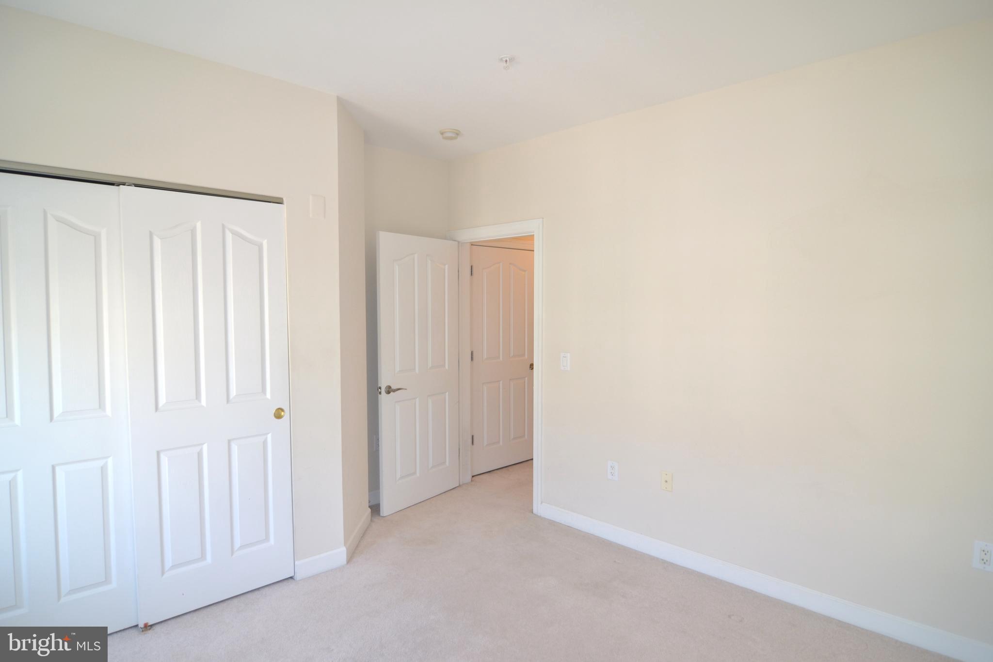 EDELEN STATION CONDOMINIUMS - Residential Lease