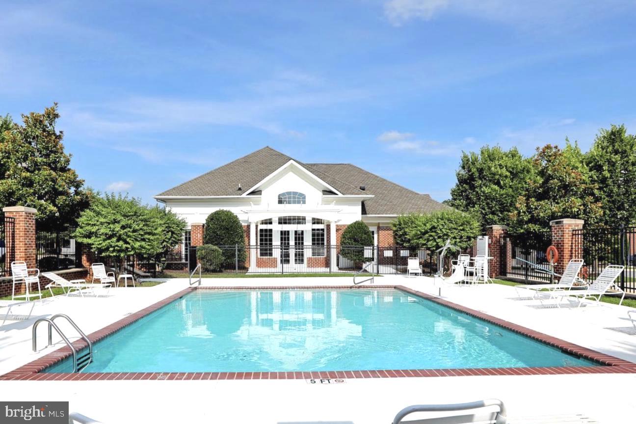 EDELEN STATION CONDOMINIUMS - Residential Lease