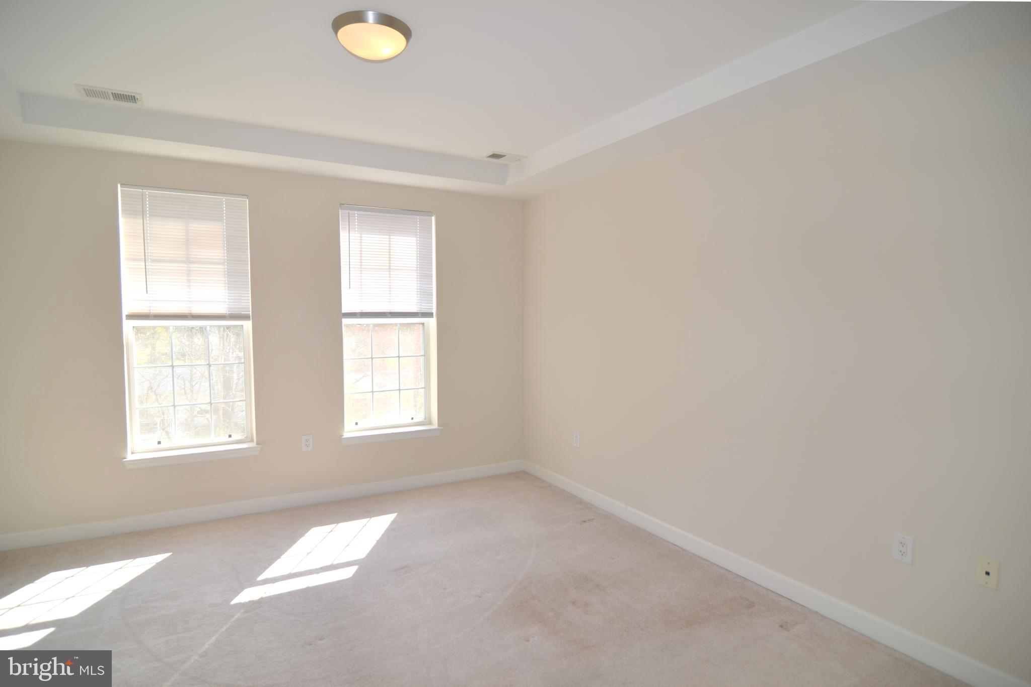 EDELEN STATION CONDOMINIUMS - Residential Lease