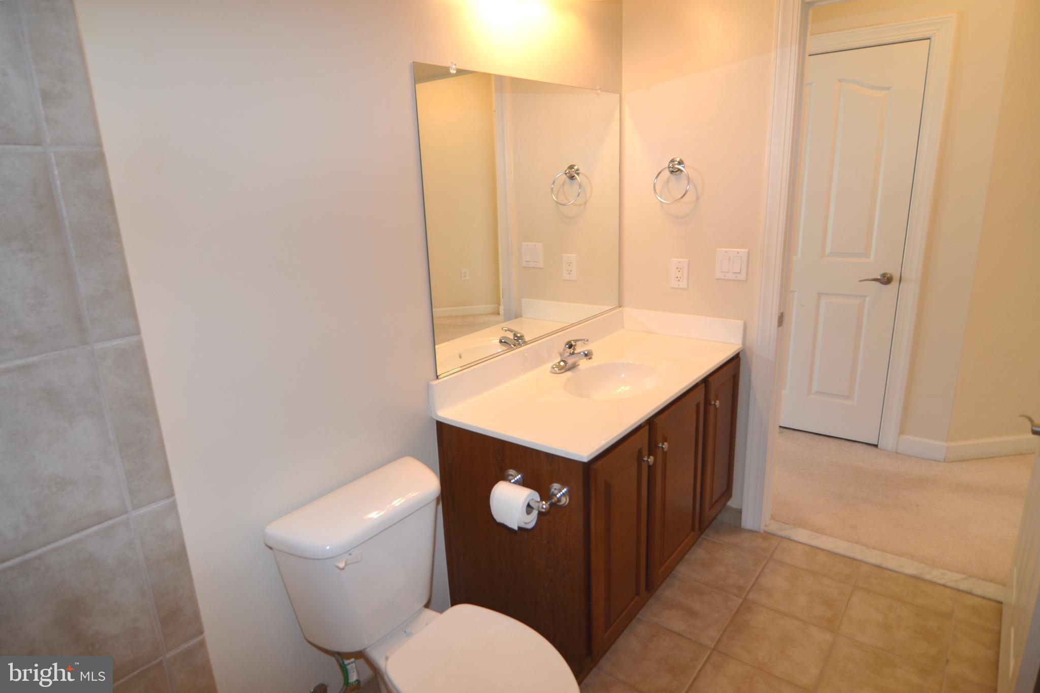 EDELEN STATION CONDOMINIUMS - Residential Lease