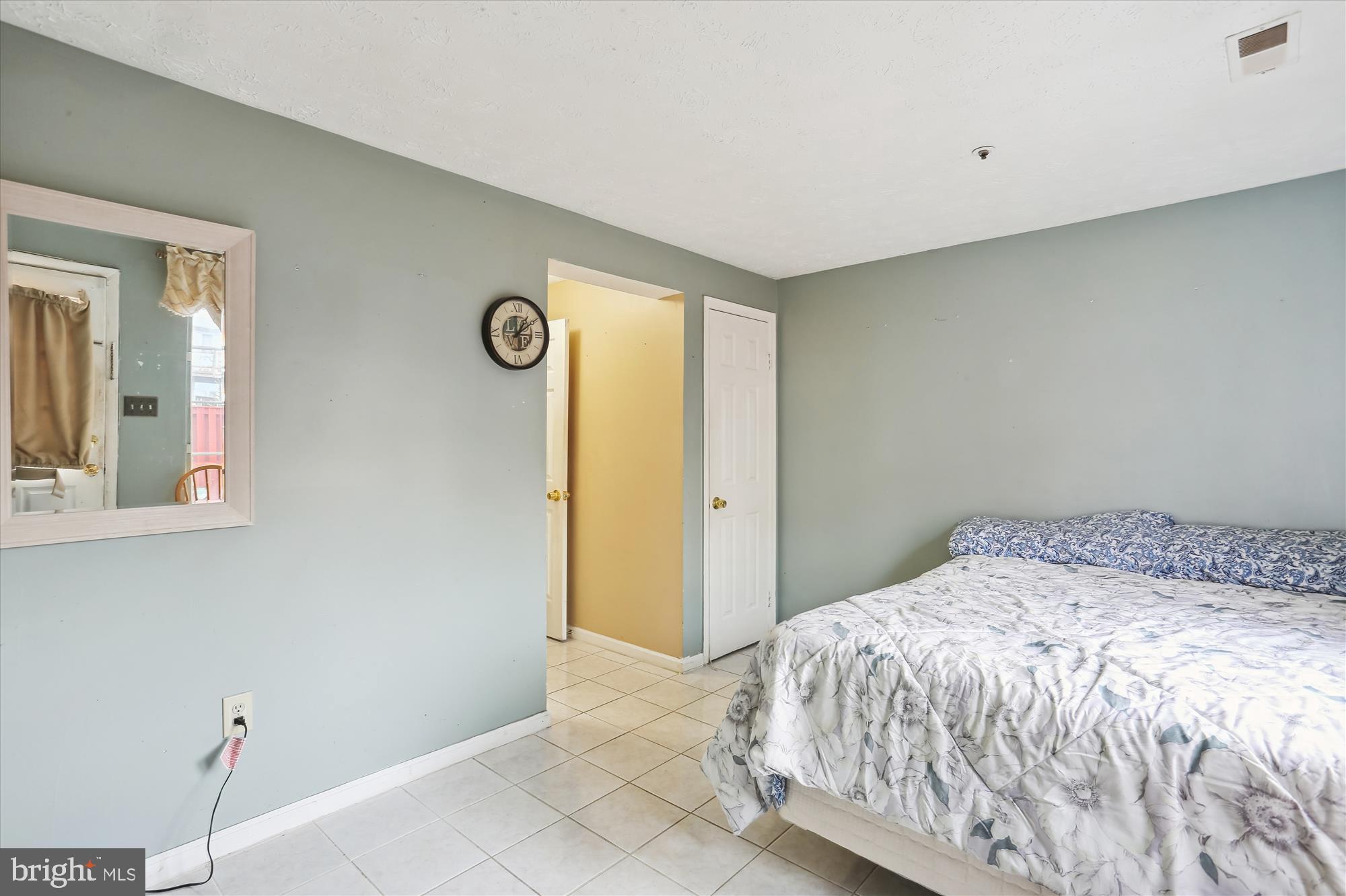 SADDLE CREEK - Residential