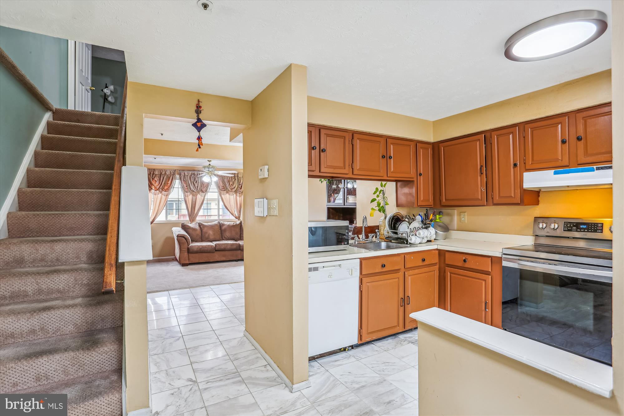 SADDLE CREEK - Residential