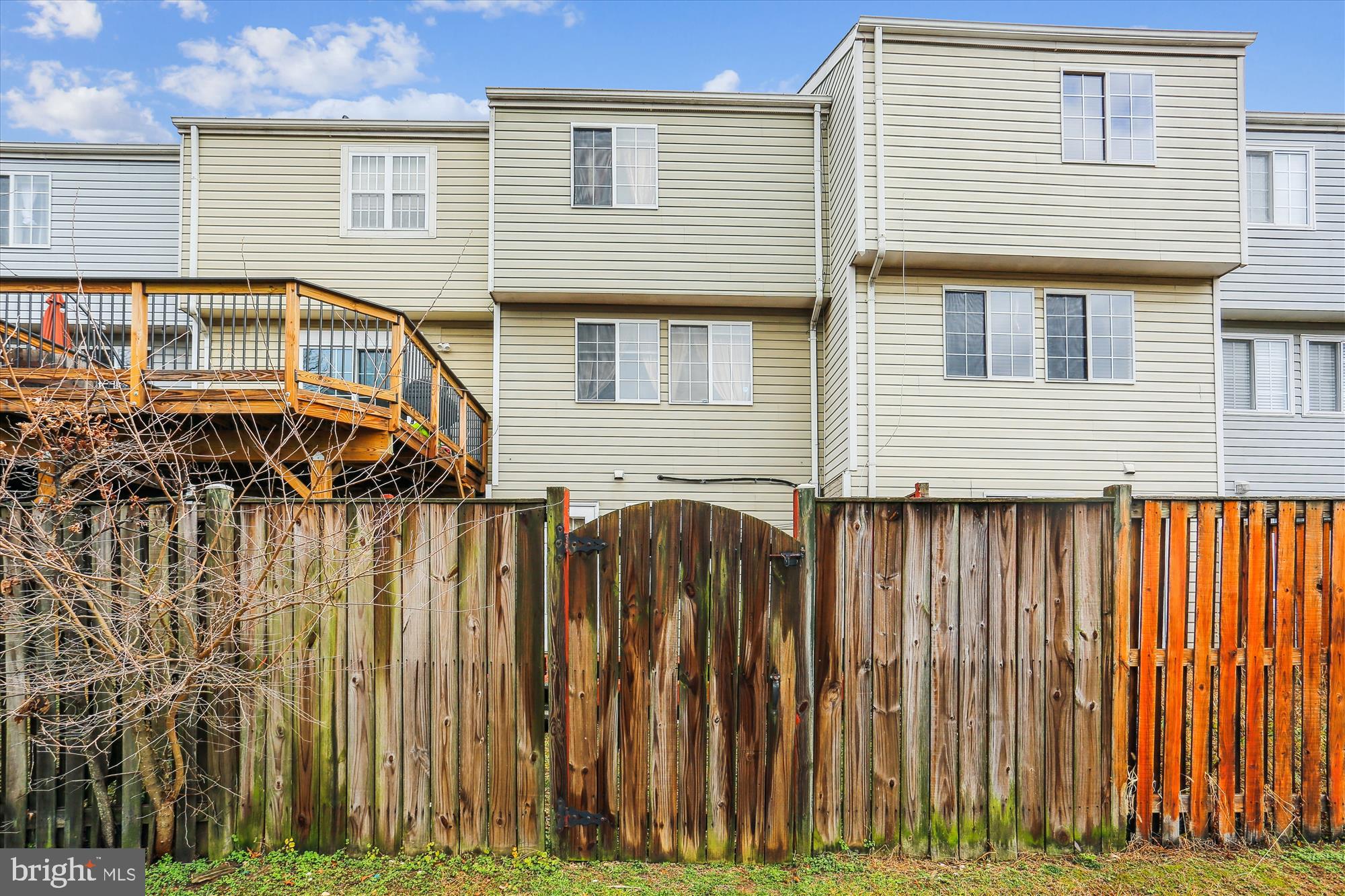 SADDLE CREEK - Residential