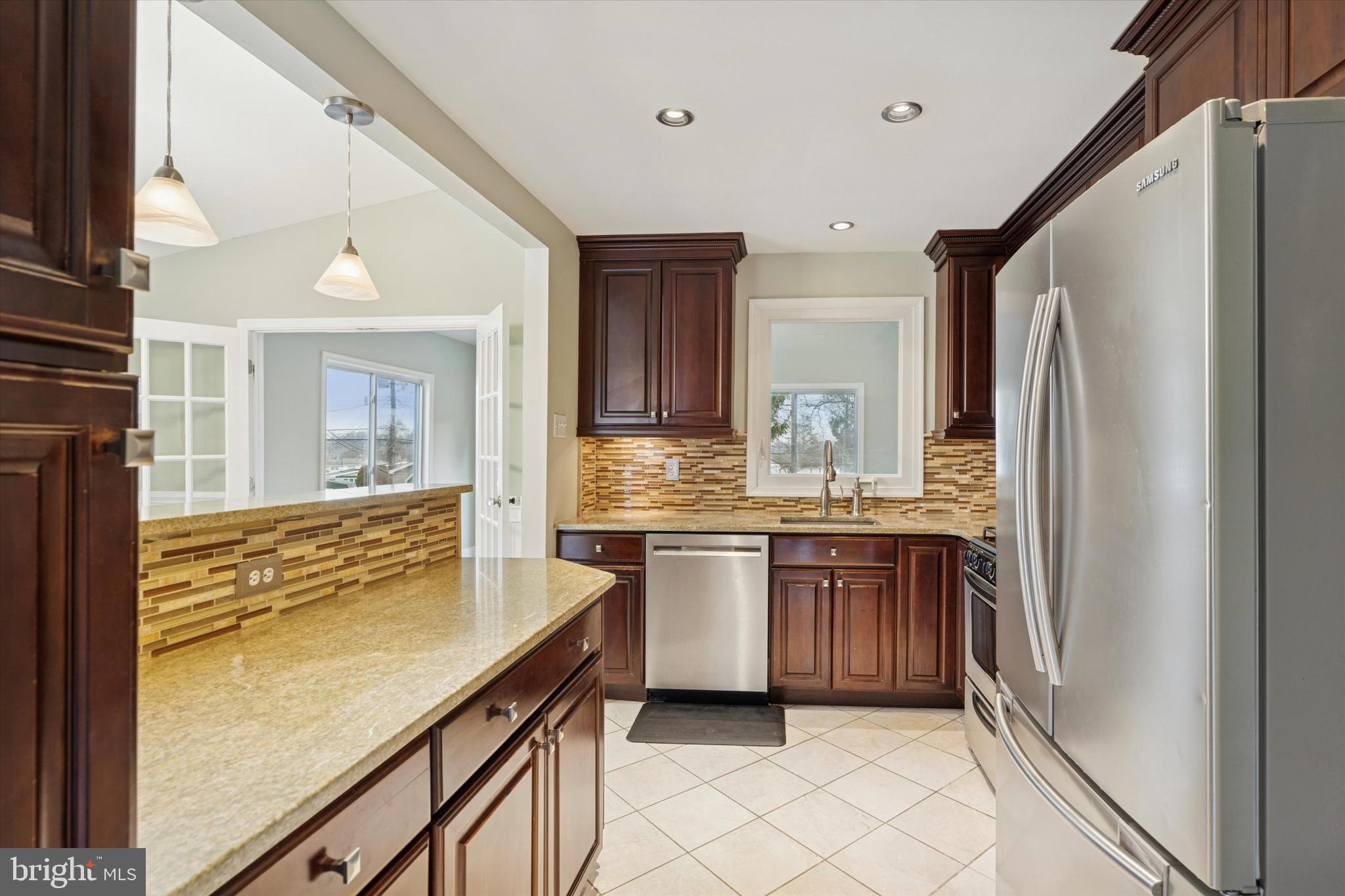 LAWRENCE PARK - Residential