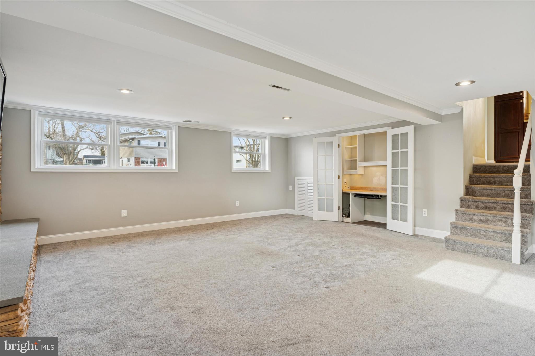 LAWRENCE PARK - Residential