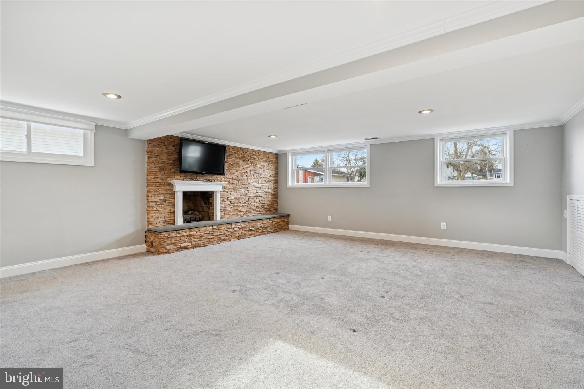 LAWRENCE PARK - Residential