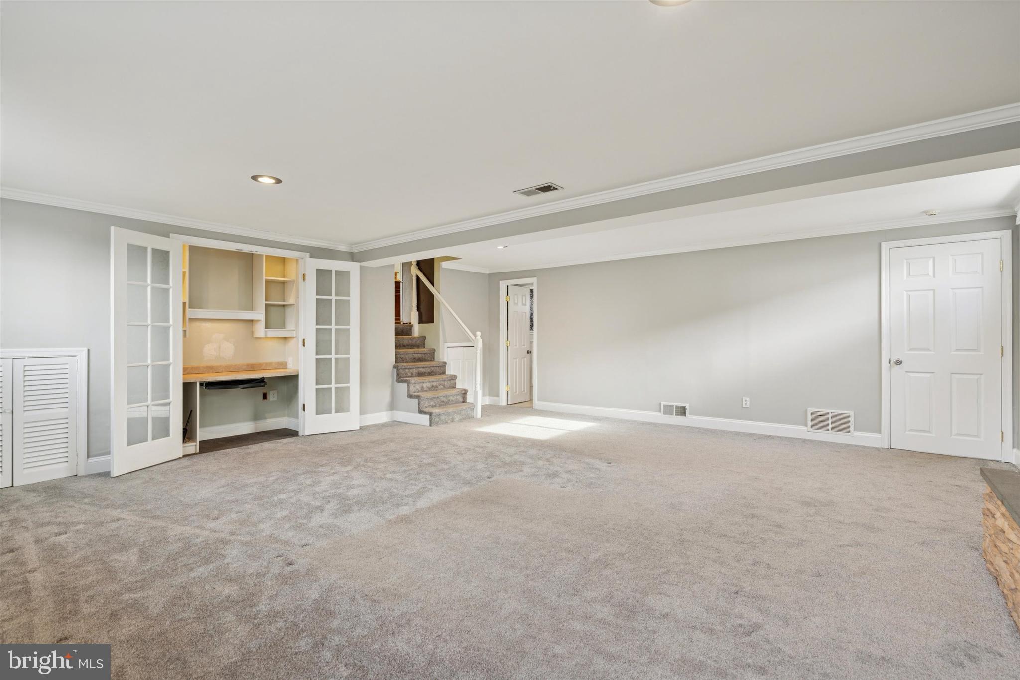 LAWRENCE PARK - Residential