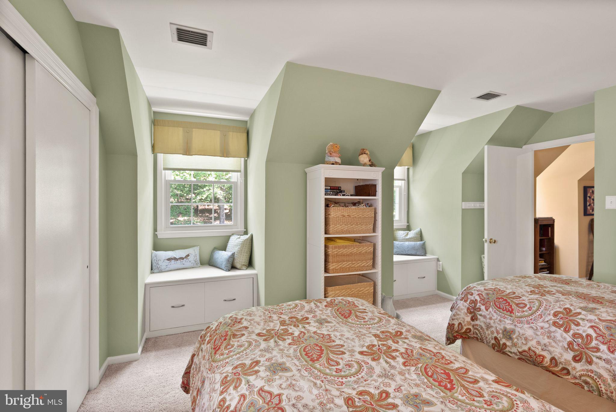 OCCOQUAN OVERLOOK - Residential