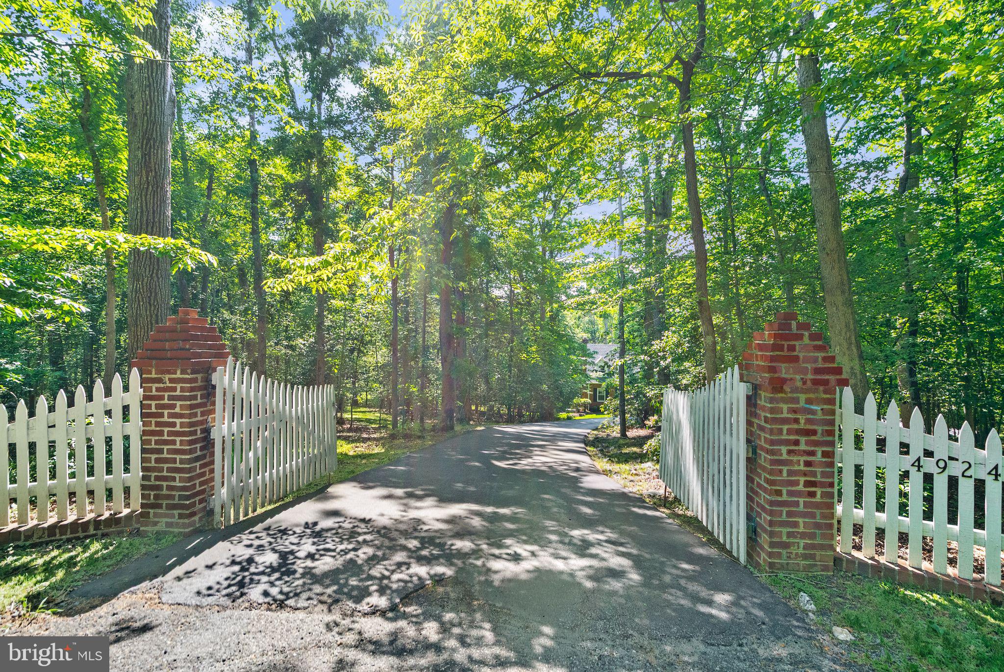 4924 WOOD LILLY COURT