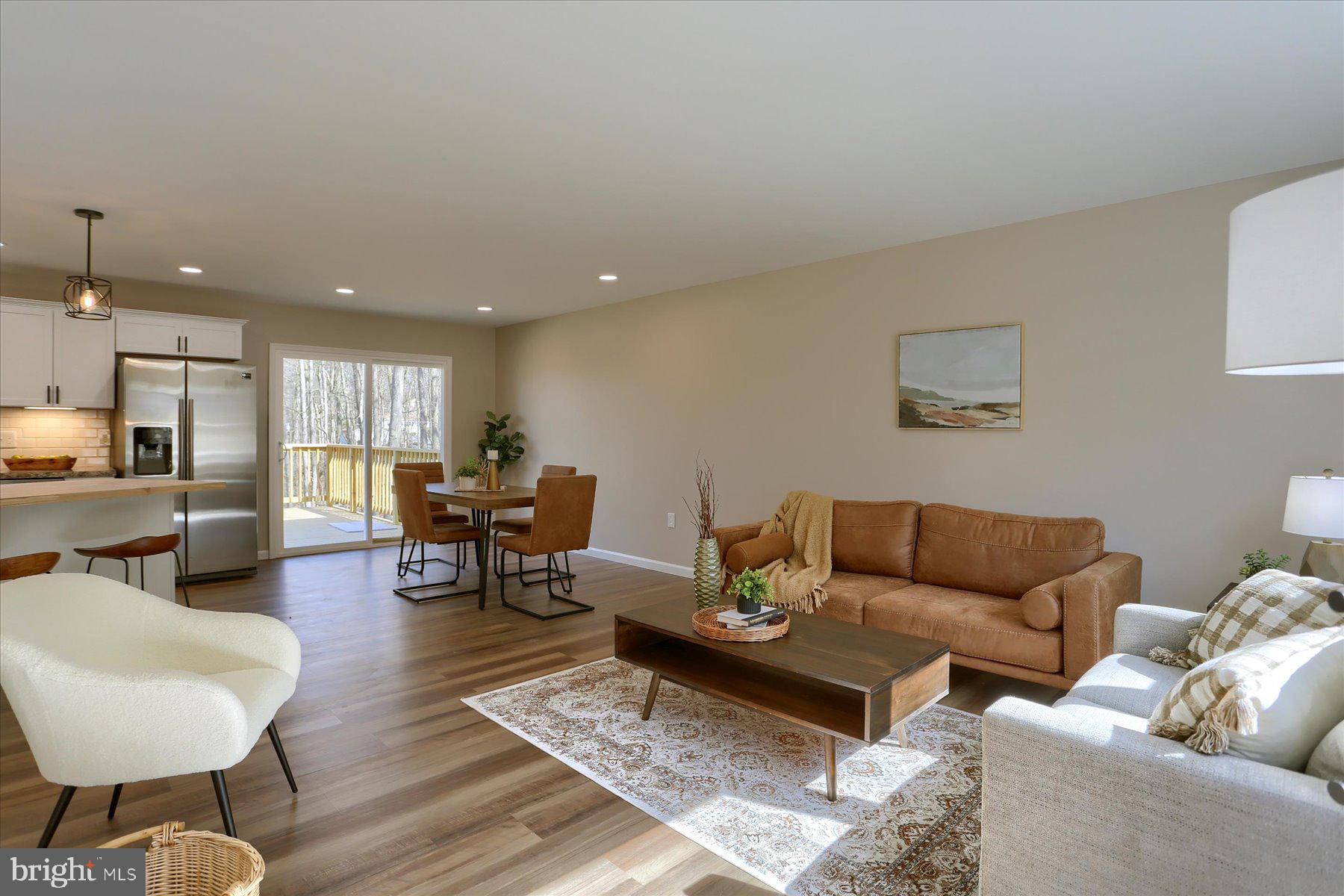 WHITE ROCK ACRES - Residential