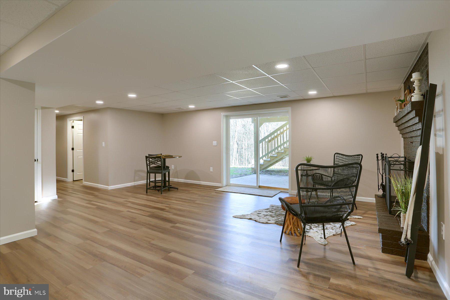 WHITE ROCK ACRES - Residential