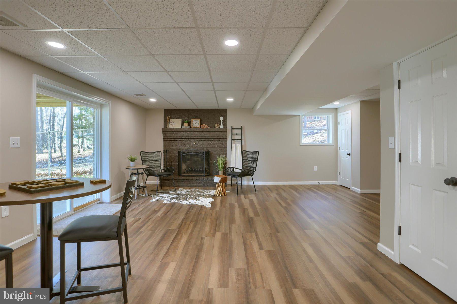 WHITE ROCK ACRES - Residential