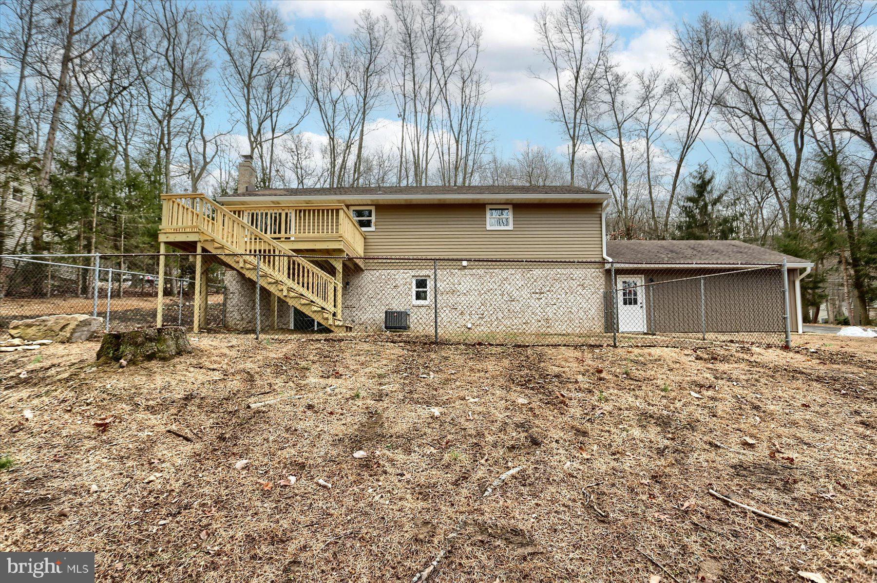 WHITE ROCK ACRES - Residential