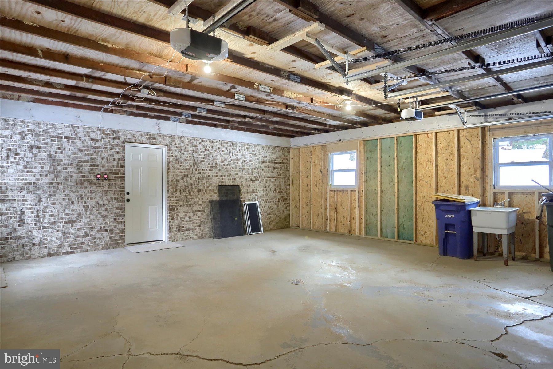 WHITE ROCK ACRES - Residential