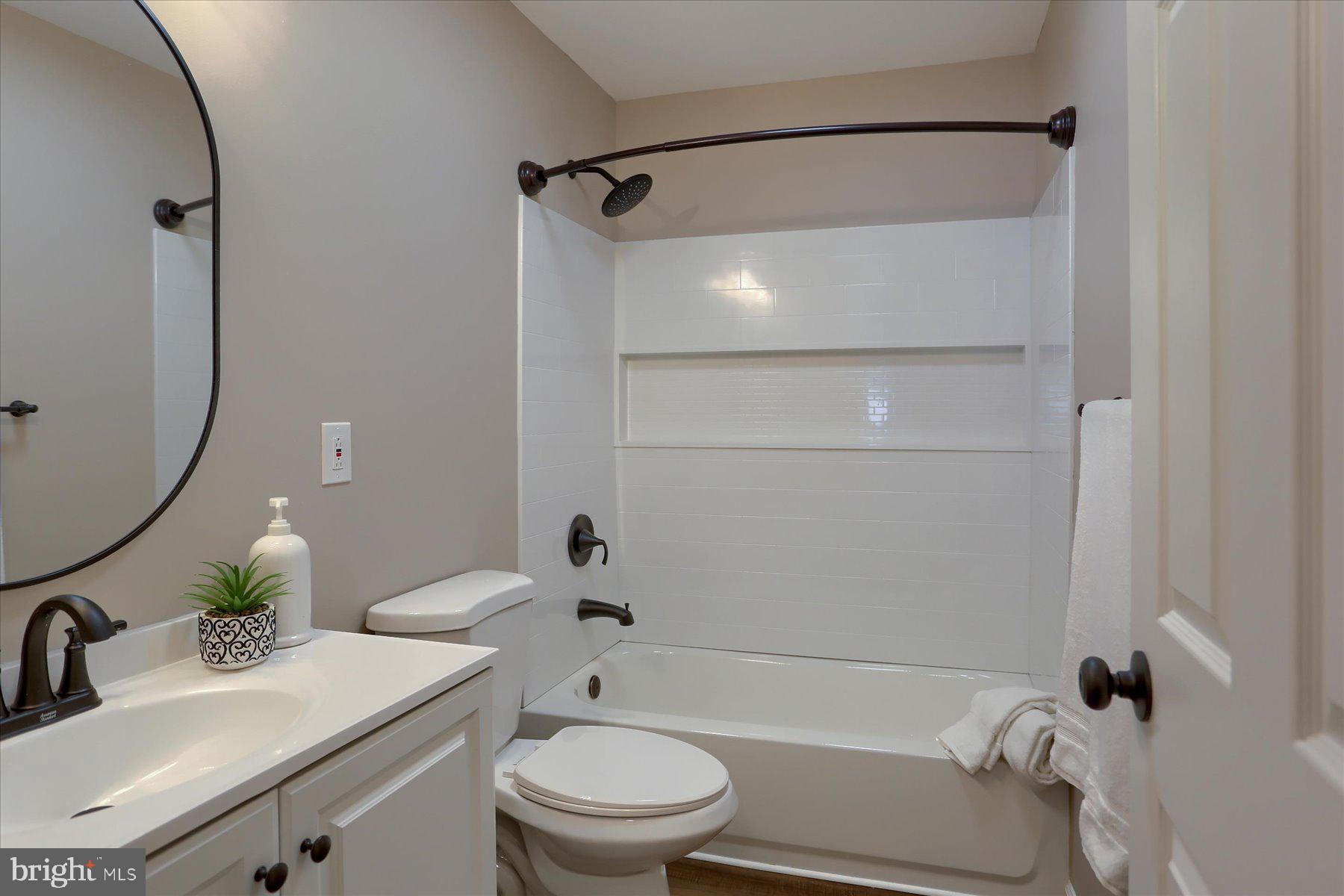 WHITE ROCK ACRES - Residential