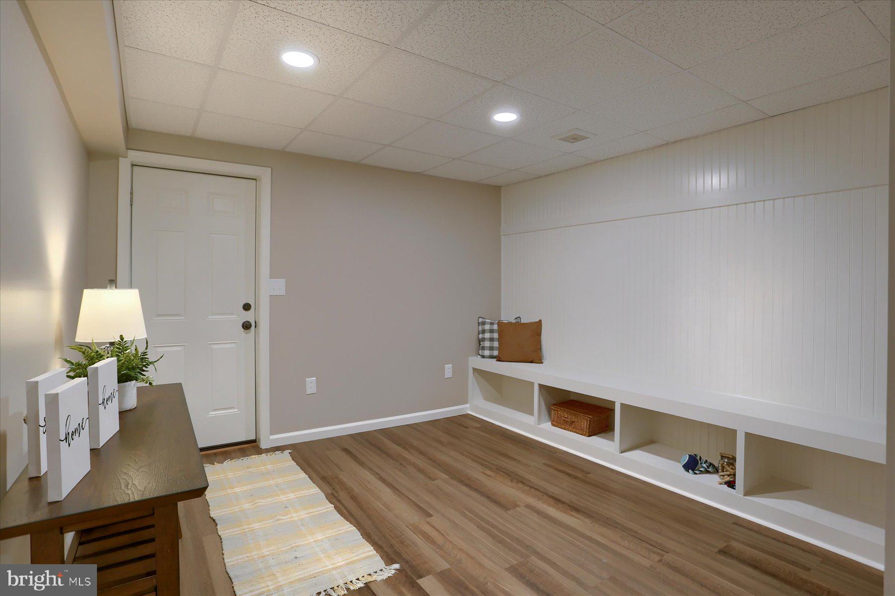 WHITE ROCK ACRES - Residential