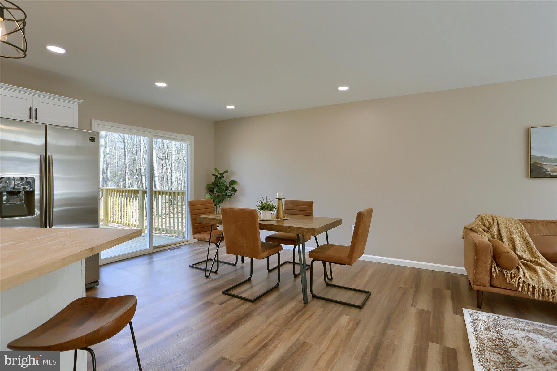 WHITE ROCK ACRES - Residential