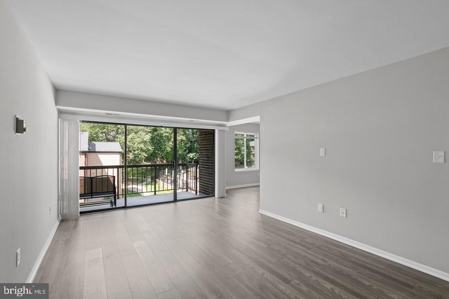 9728 KINGSBRIDGE DRIVE 302