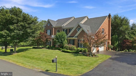 Photo of 40741 Chevington Lane, LEESBURG, VA 20175 (MLS # VALO2138344)