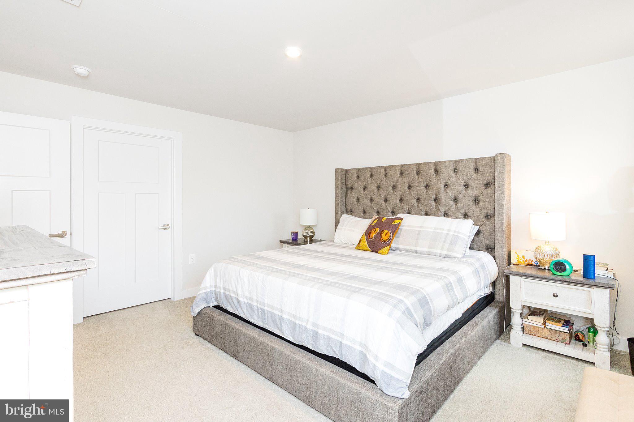 ARCADIA SPRINGS - Residential