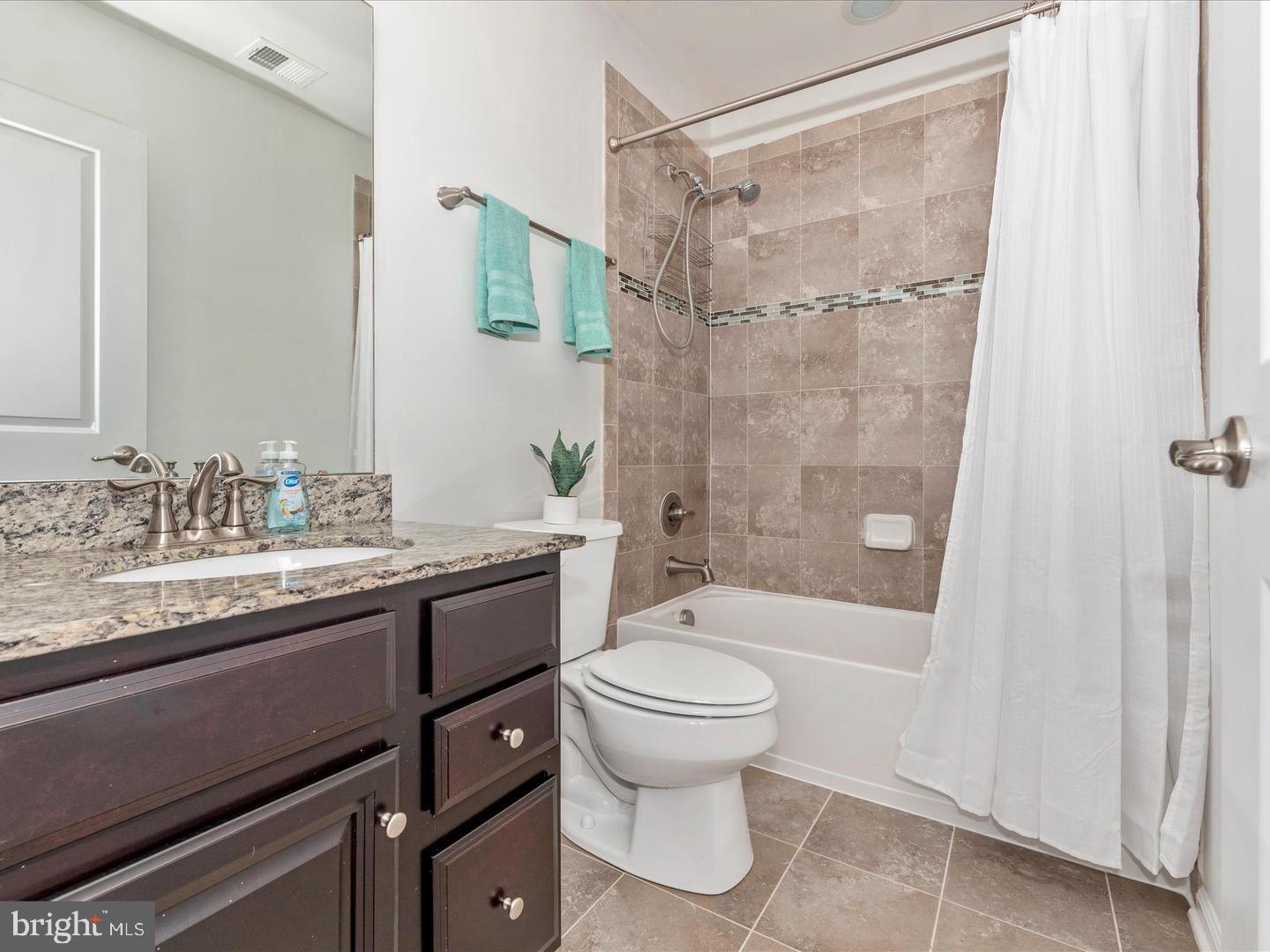 POTOMAC STATION - Residential Lease