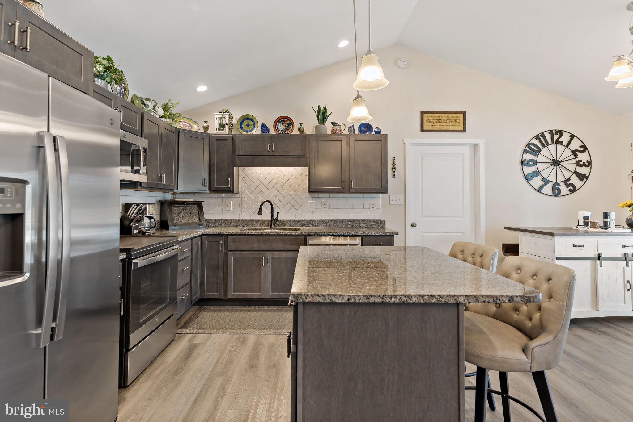 HERITAGE HILLS - Residential