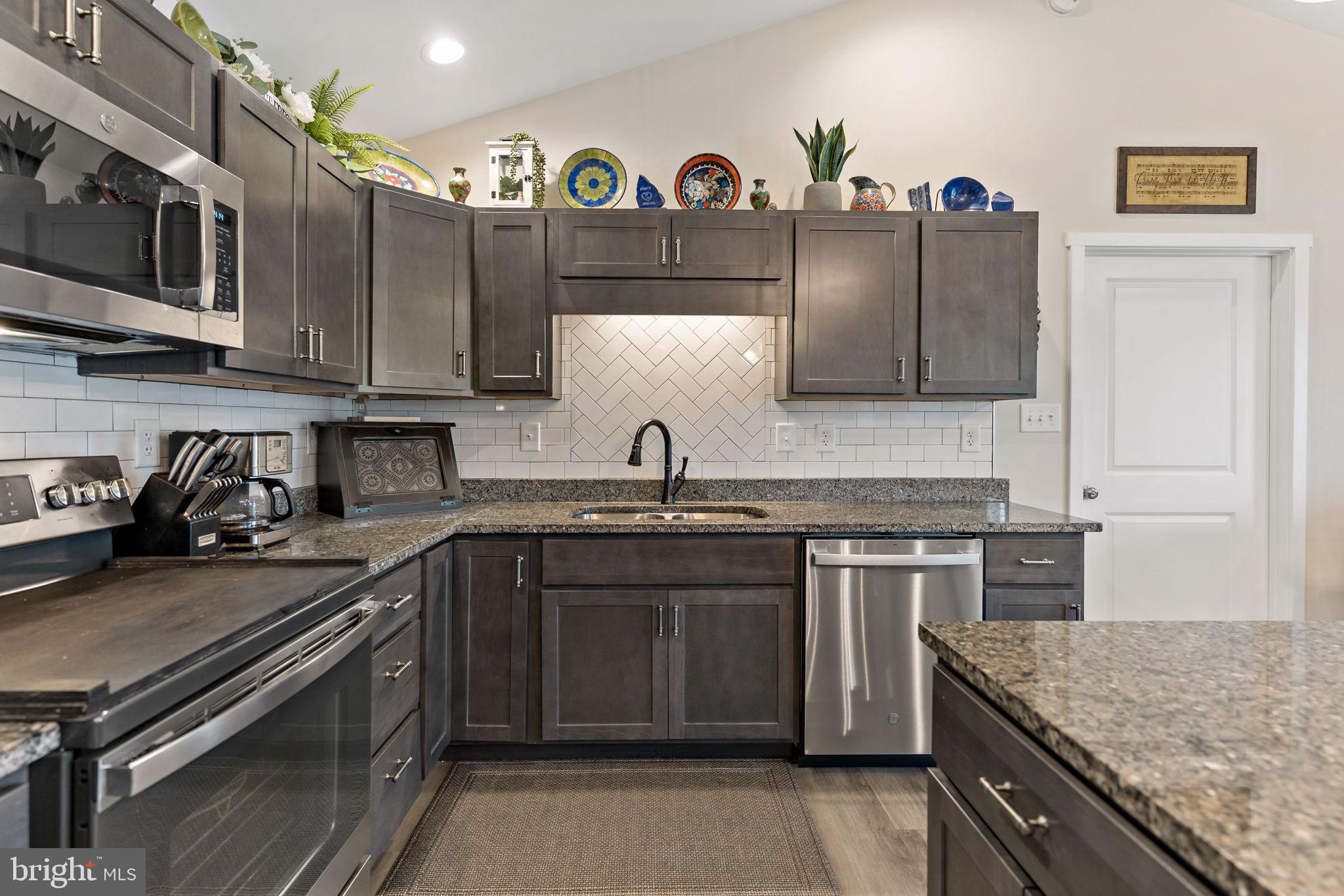 HERITAGE HILLS - Residential