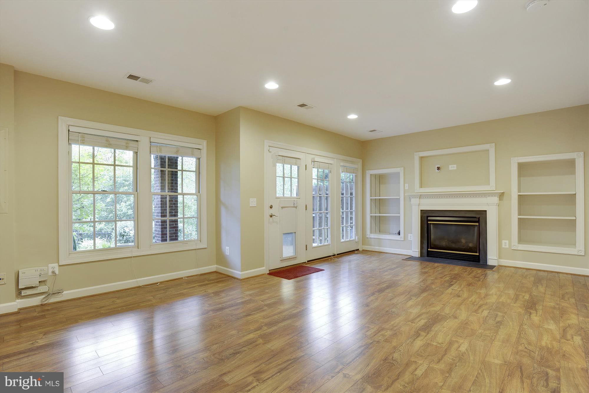 RIVER CREEK - Residential