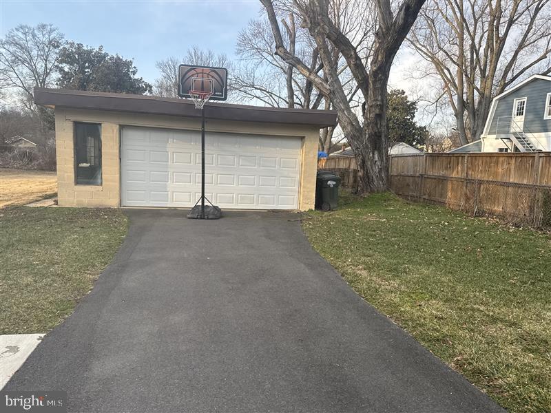 6309 STEINWAY STREET