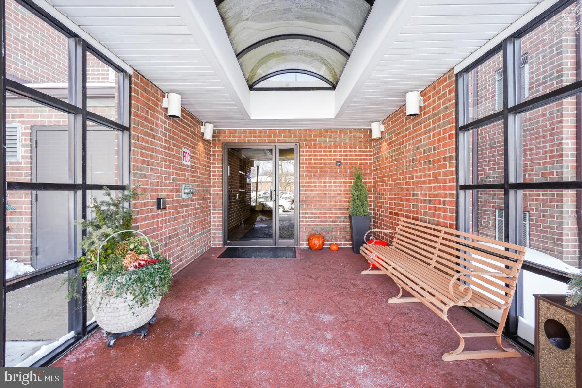 15301 BEAVERBROOK COURT 2C