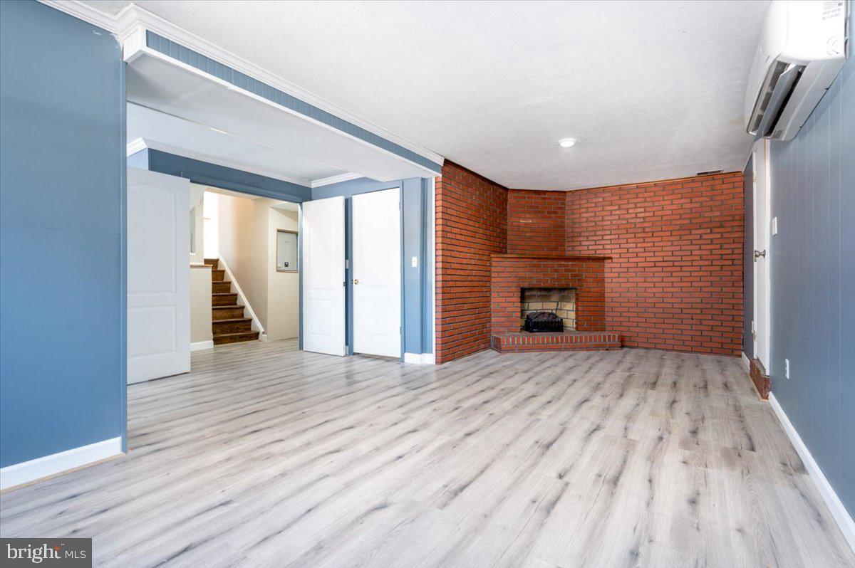 WEST MAGOTHY MANOR - Residential