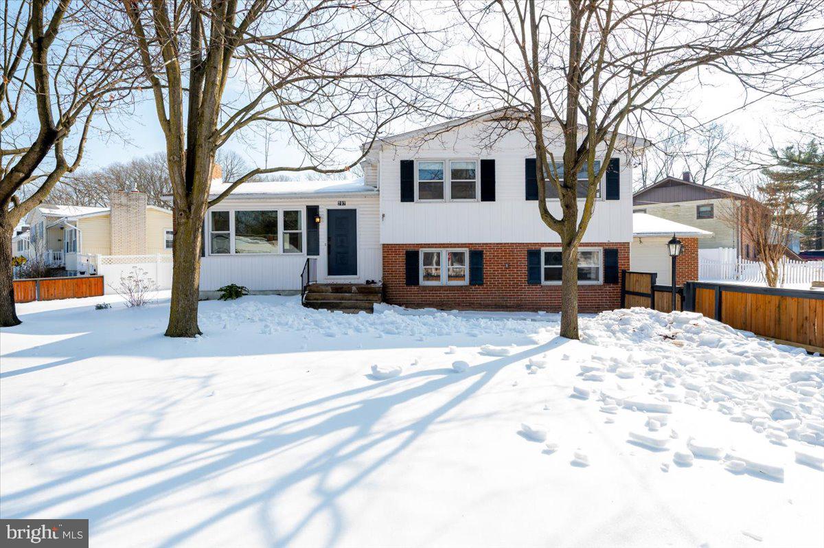 WEST MAGOTHY MANOR - Residential