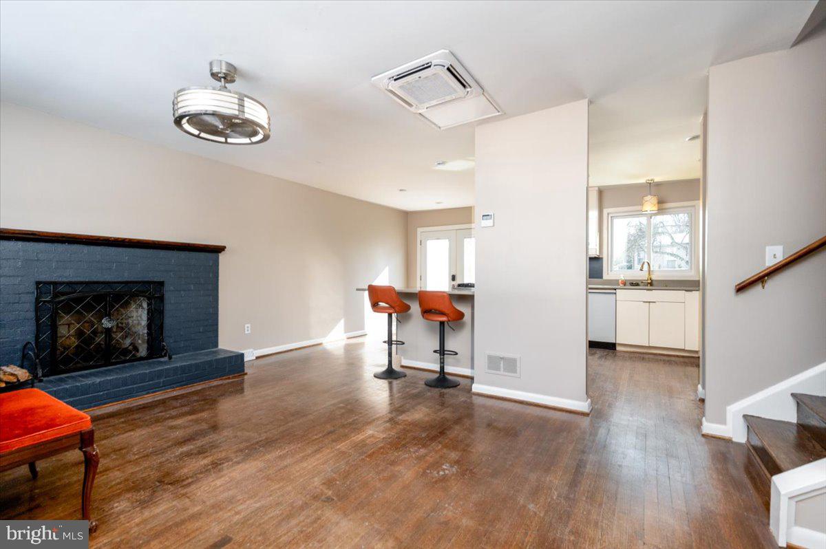 WEST MAGOTHY MANOR - Residential