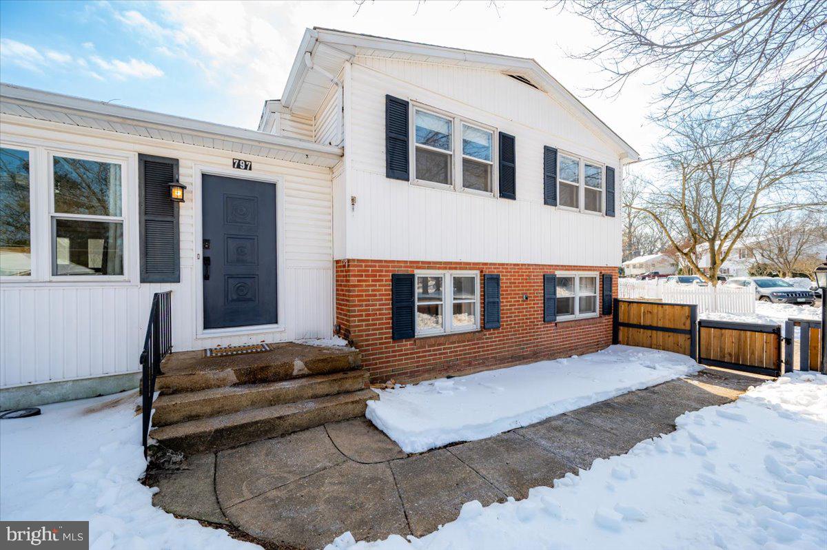 WEST MAGOTHY MANOR - Residential