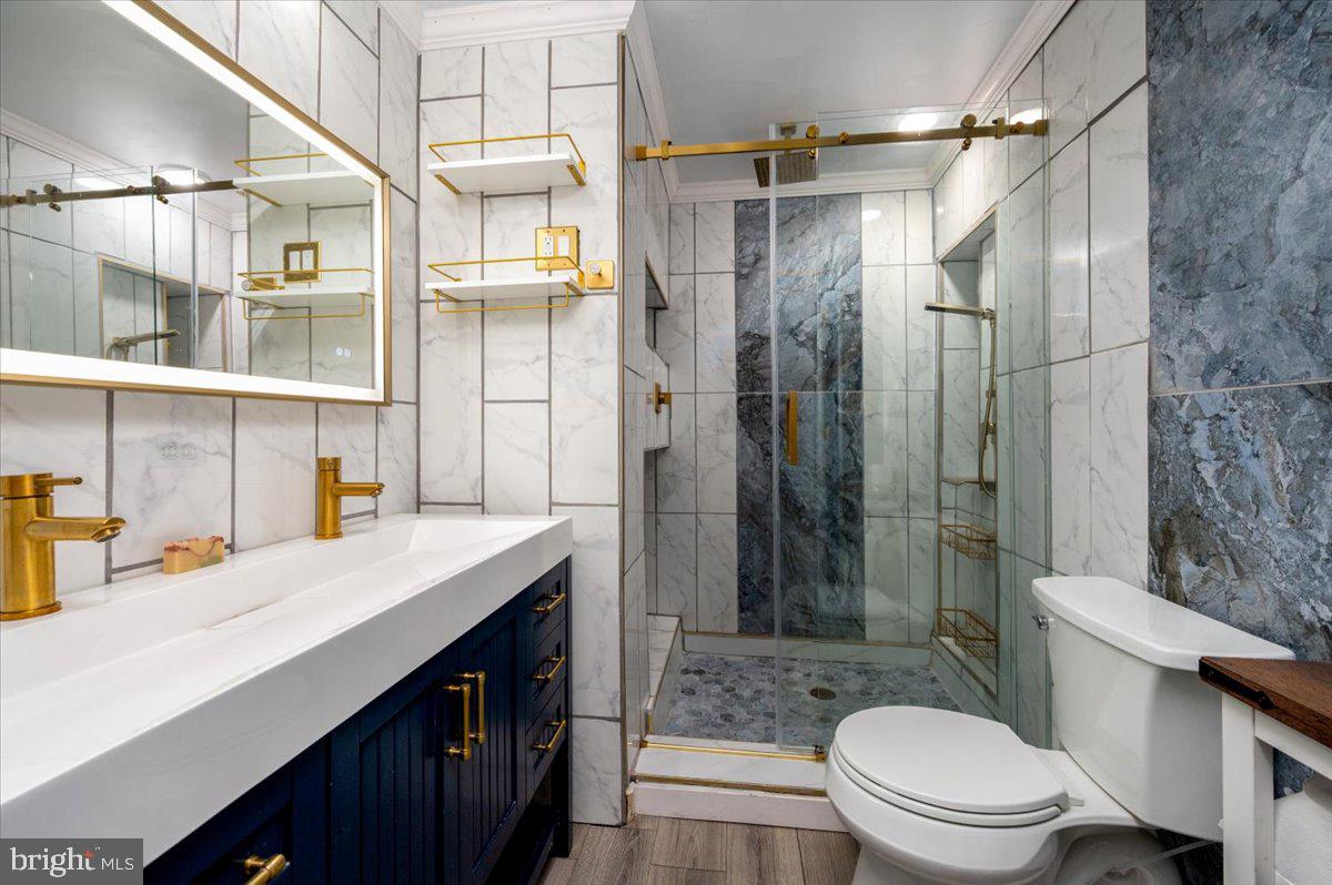 WEST MAGOTHY MANOR - Residential