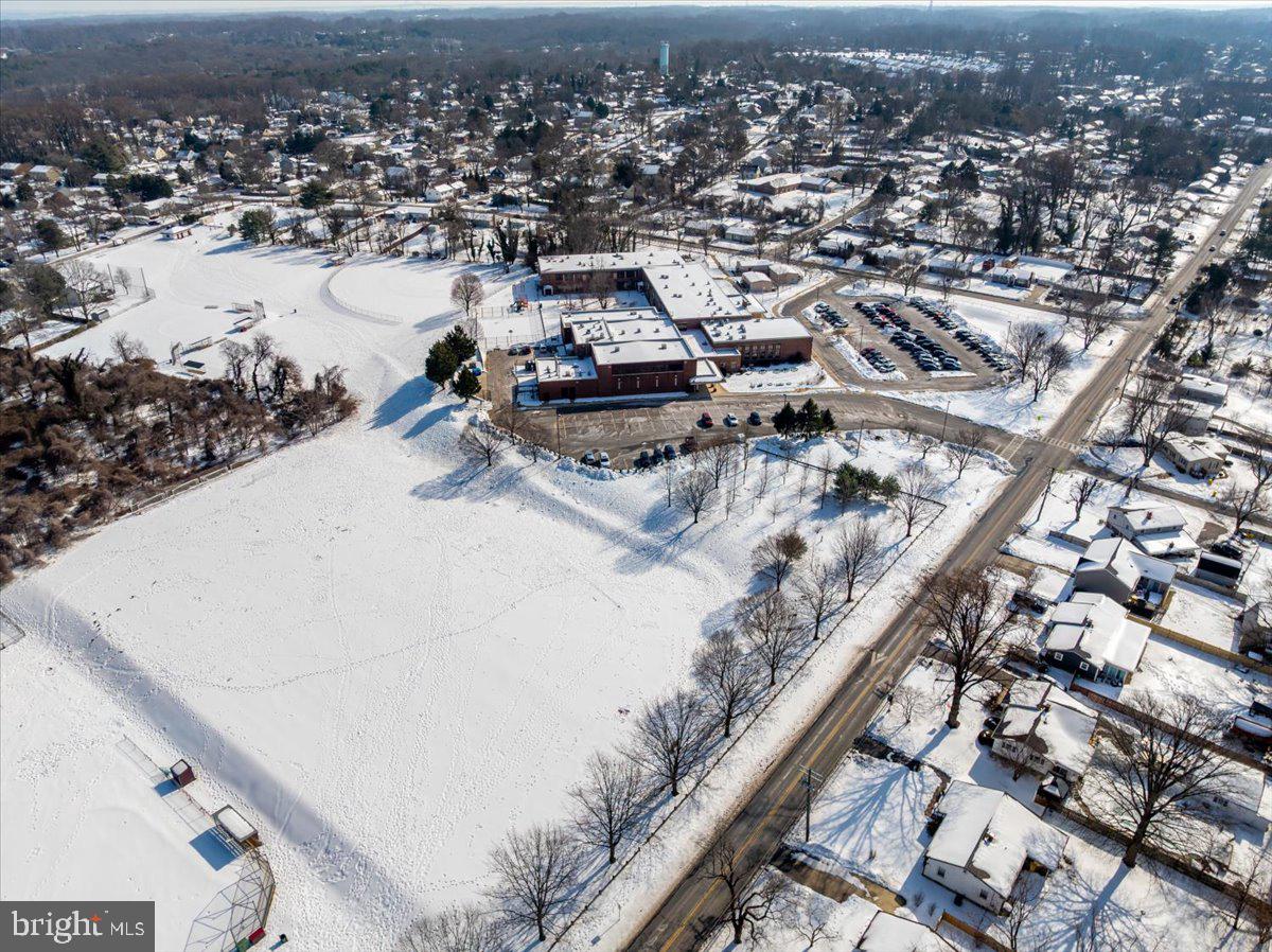 WEST MAGOTHY MANOR - Residential