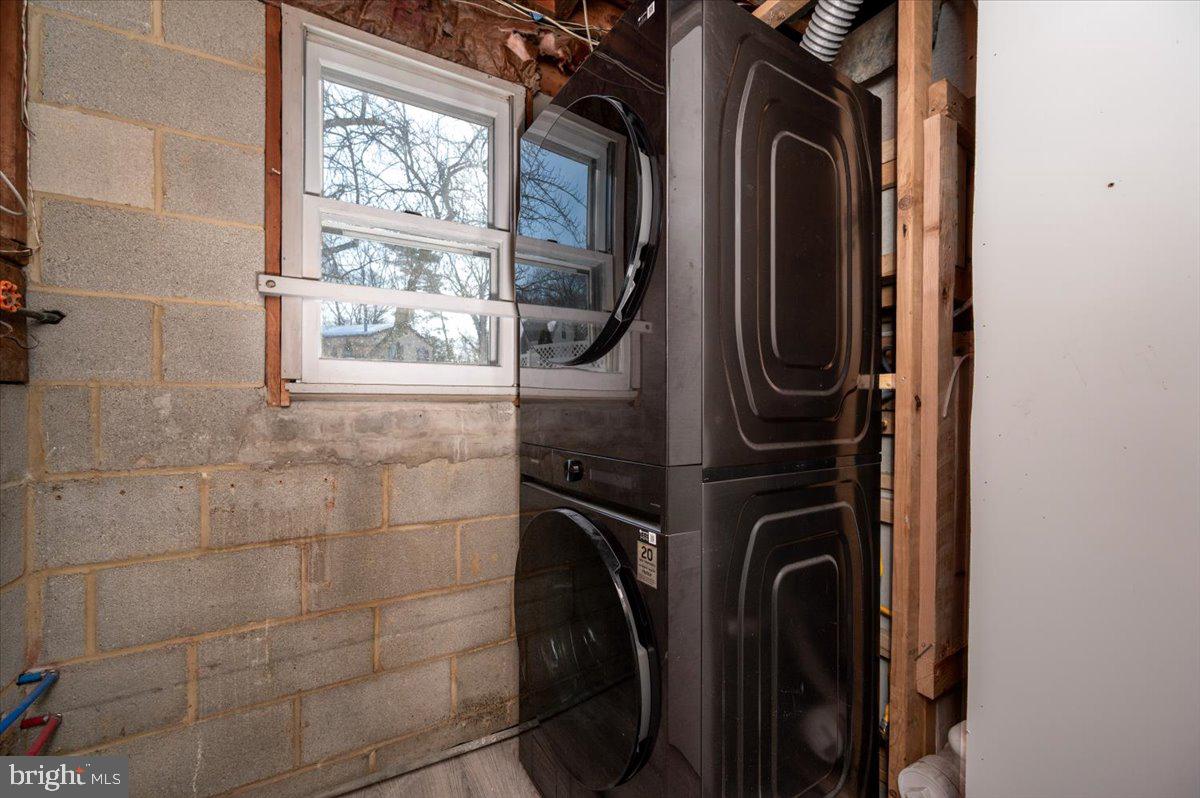 WEST MAGOTHY MANOR - Residential