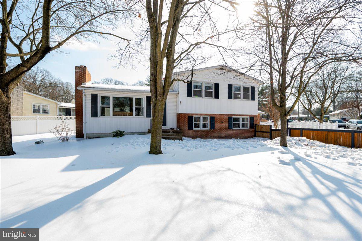 WEST MAGOTHY MANOR - Residential