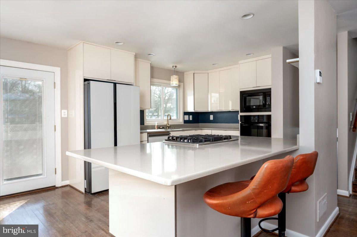 WEST MAGOTHY MANOR - Residential