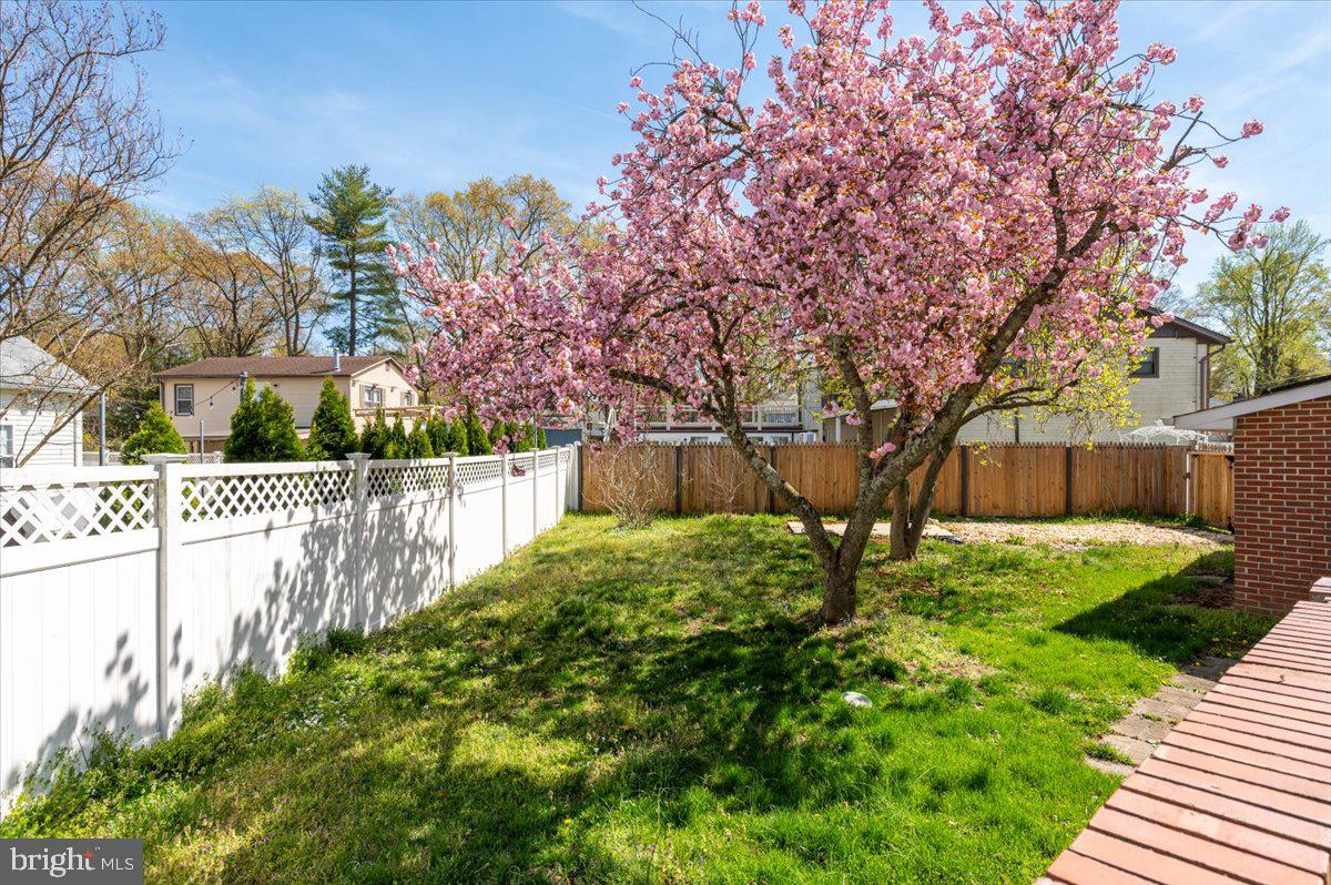 WEST MAGOTHY MANOR - Residential