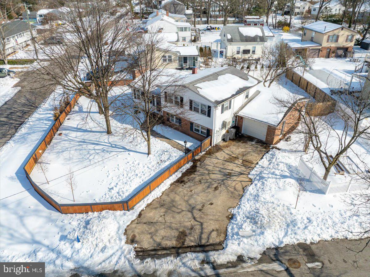 WEST MAGOTHY MANOR - Residential