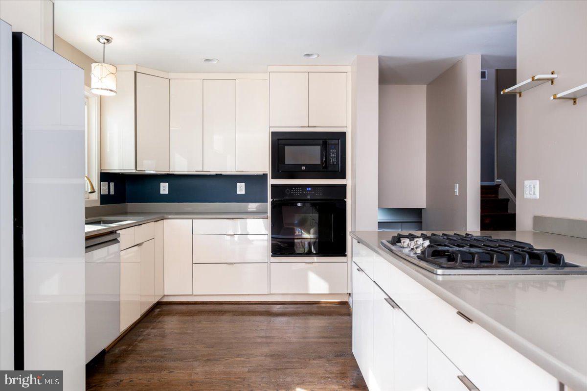 WEST MAGOTHY MANOR - Residential