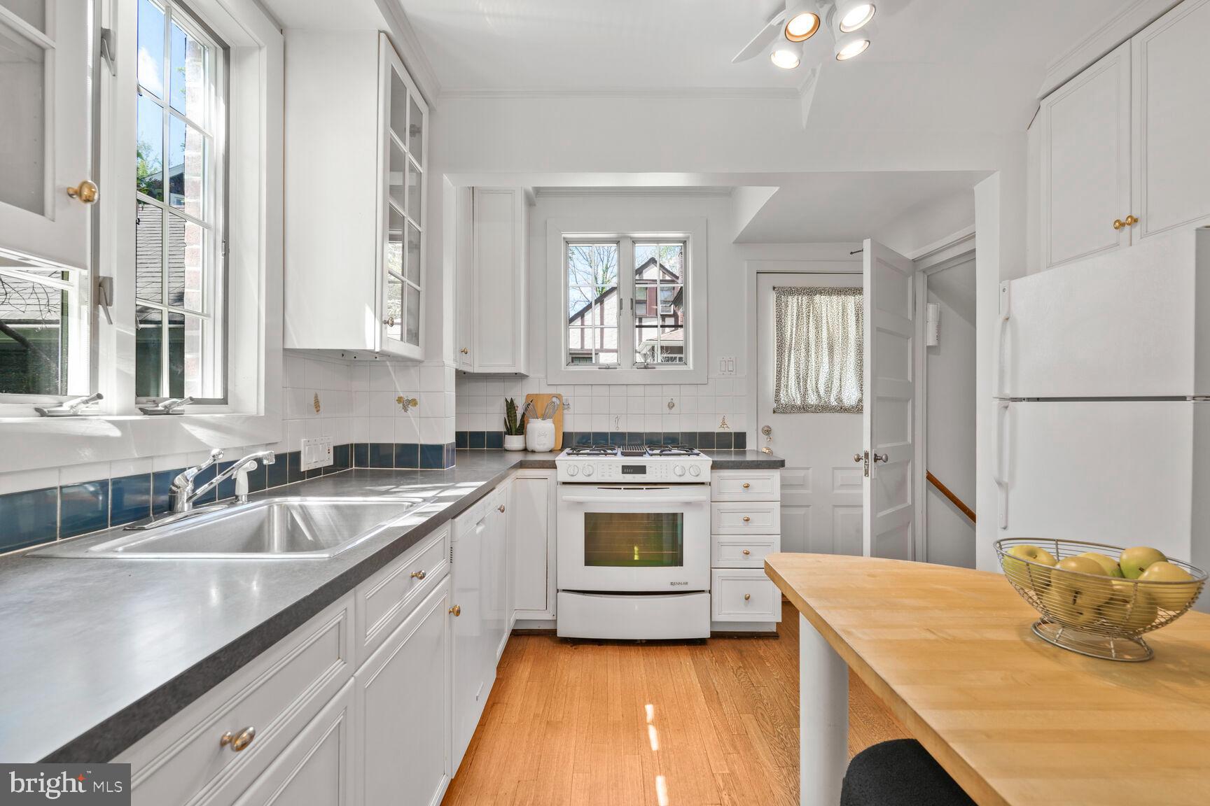 CHEVY CHASE - Residential