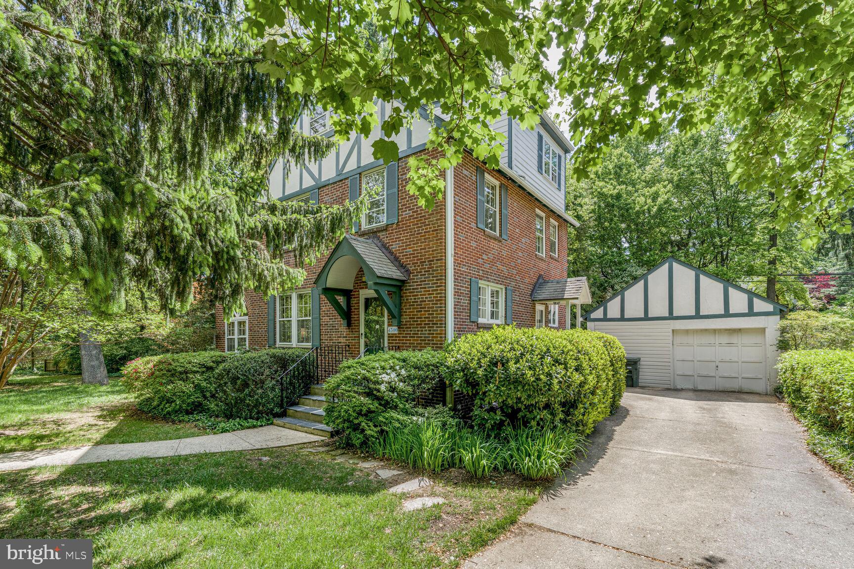 CHEVY CHASE - Residential