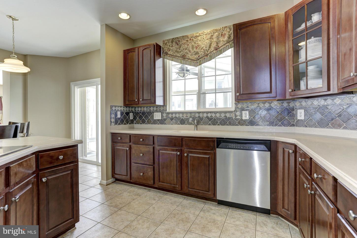 AUTUMN VIEW - Residential