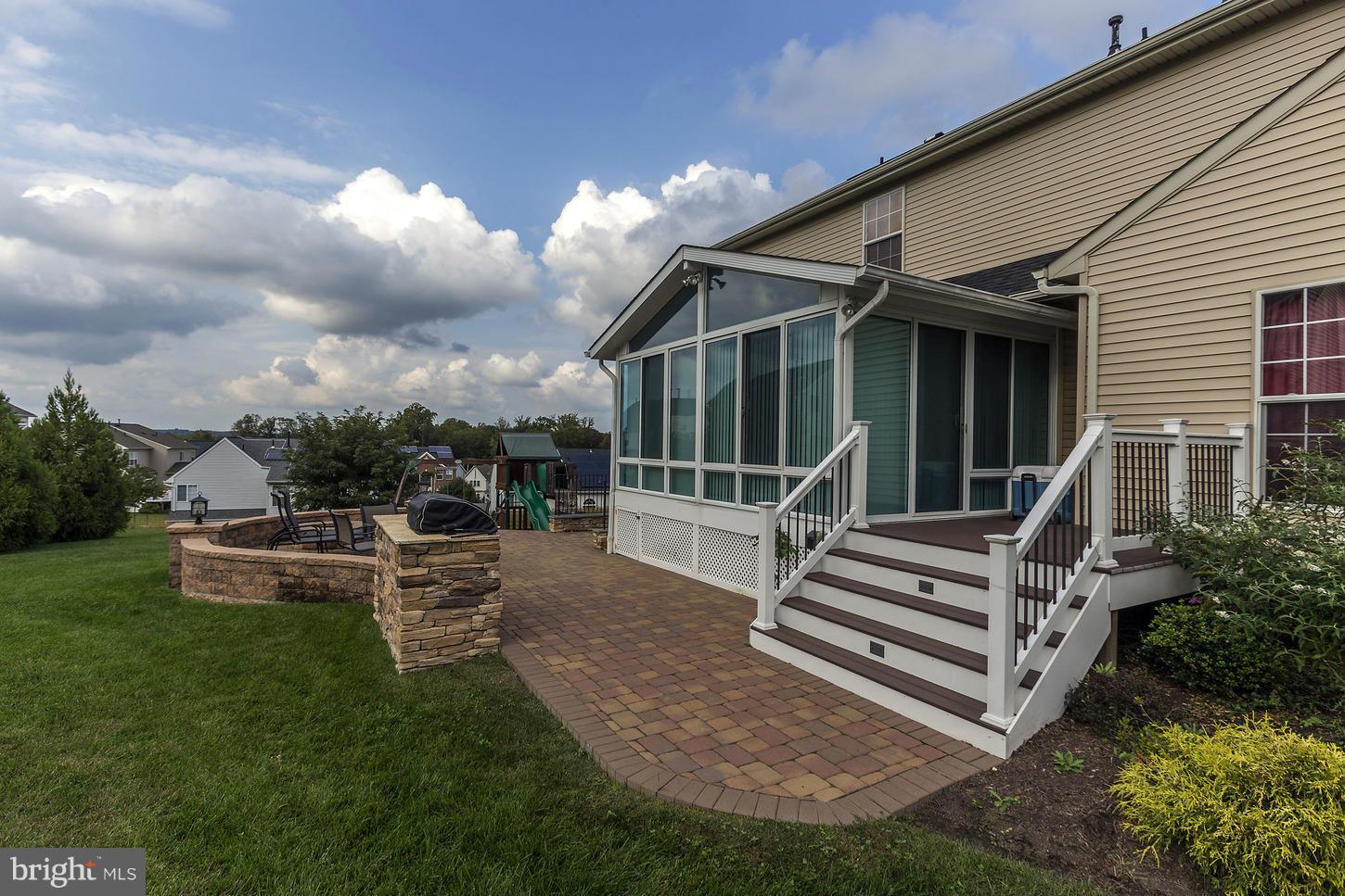 AUTUMN VIEW - Residential