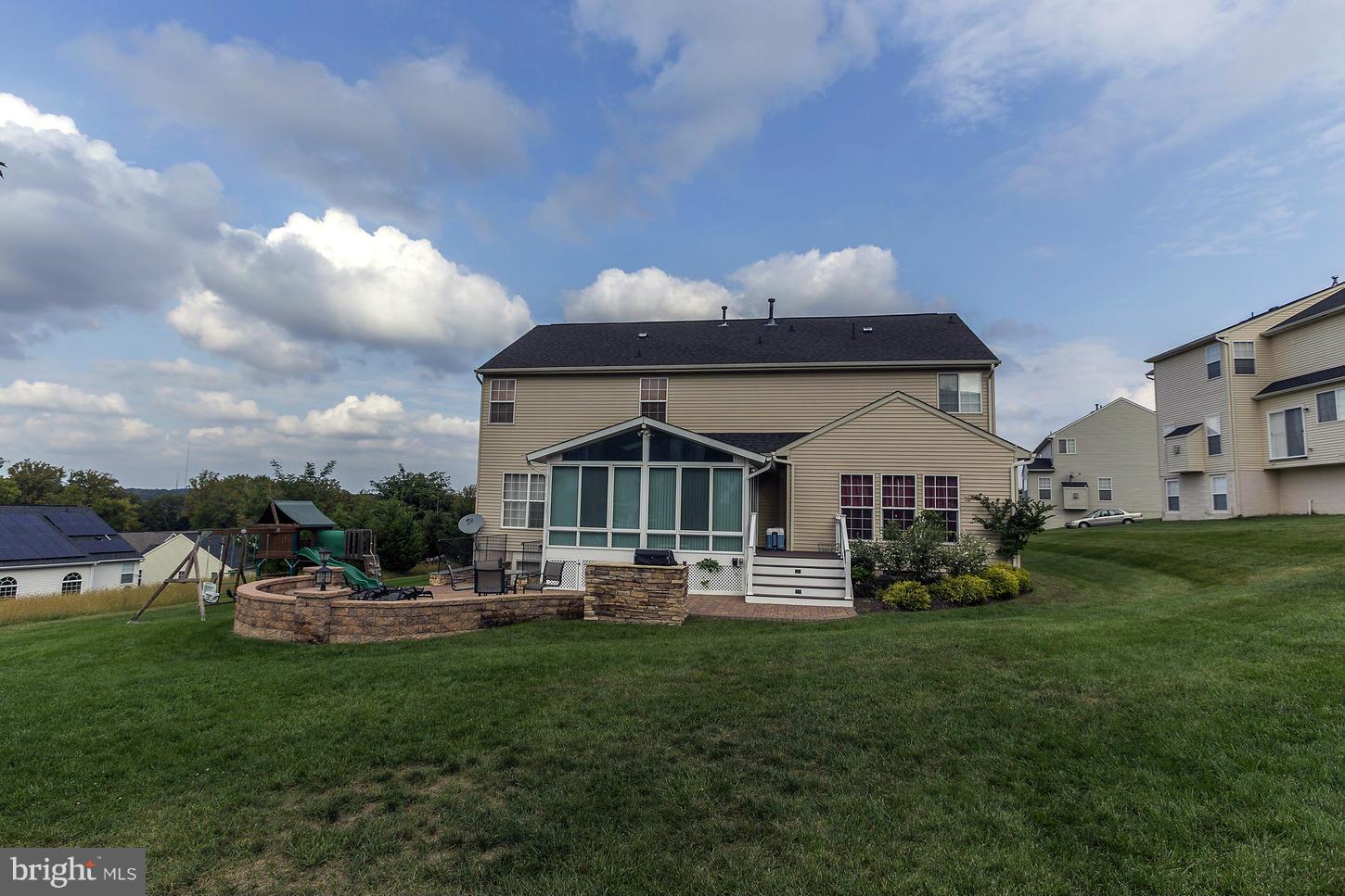 AUTUMN VIEW - Residential