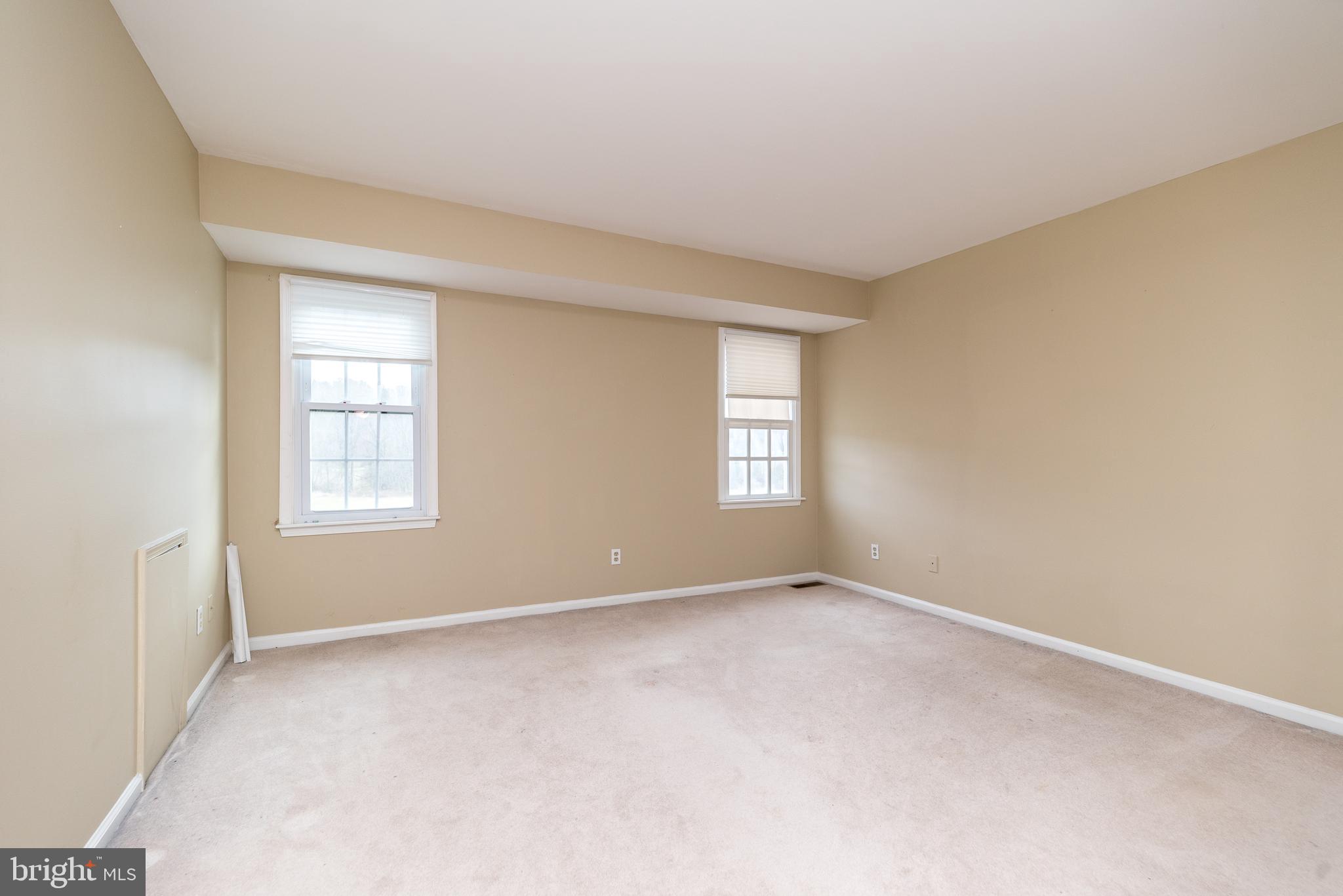 TWIN HILLS - Residential Lease