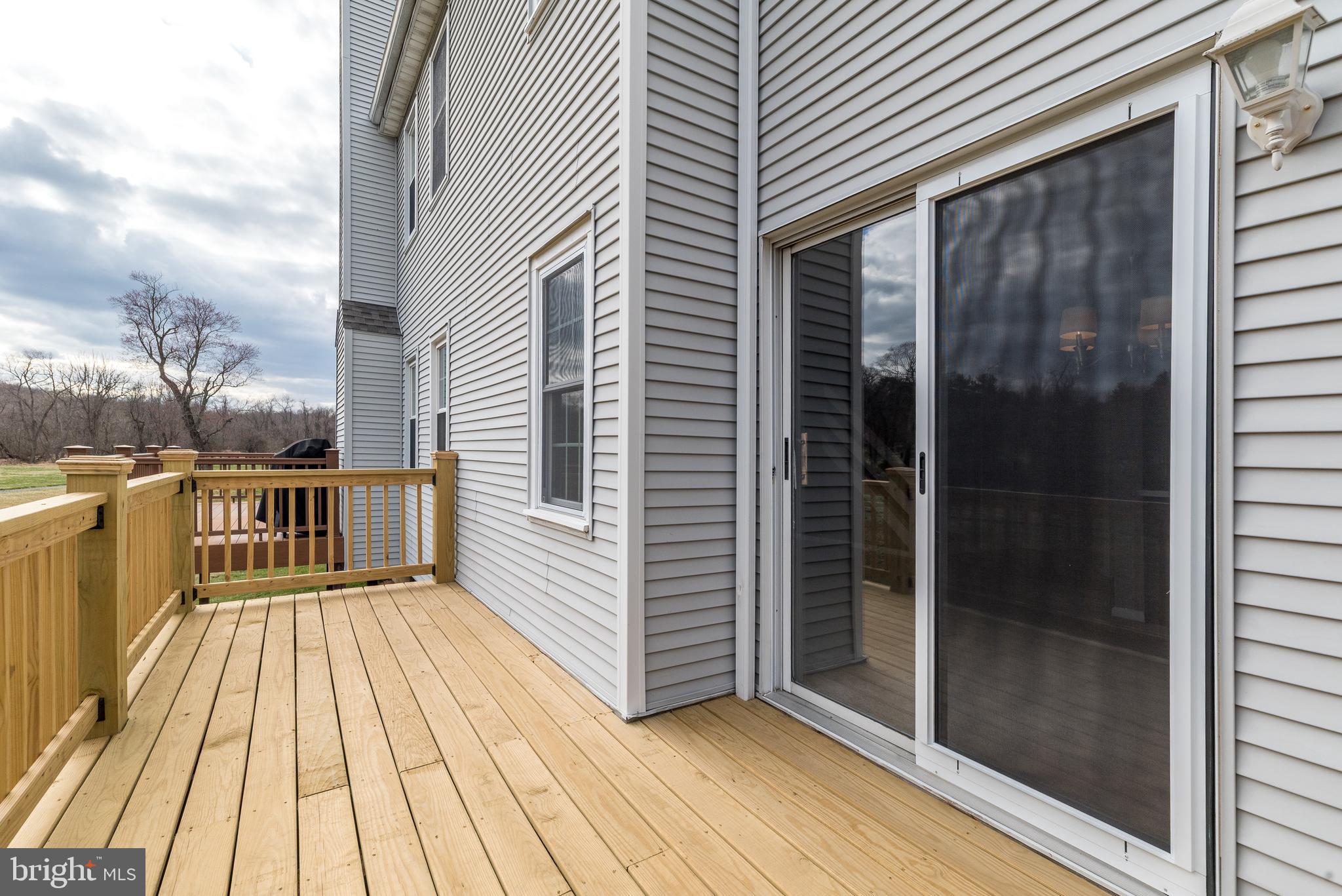 TWIN HILLS - Residential Lease