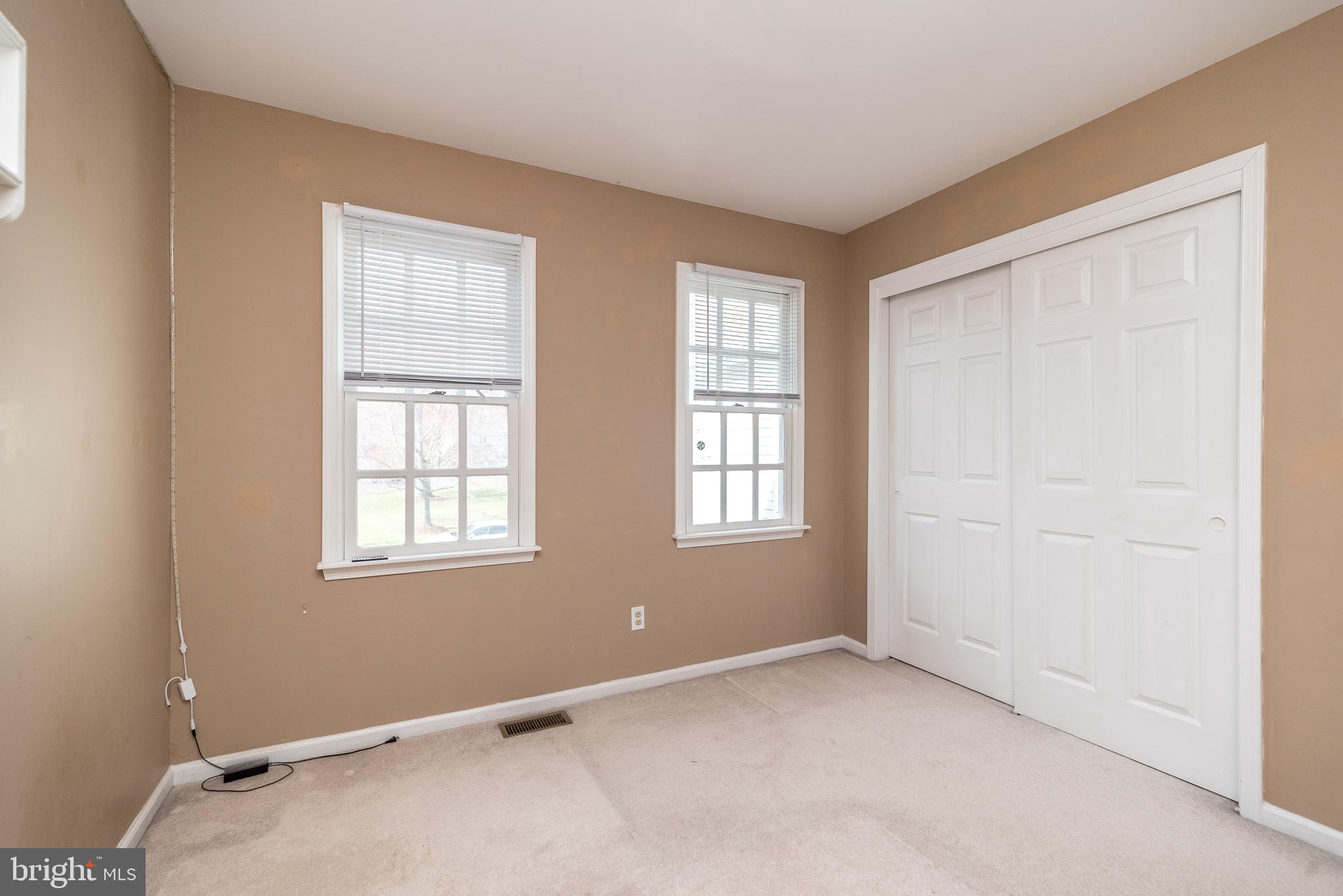 TWIN HILLS - Residential Lease